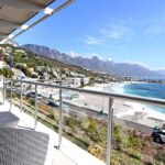 Dunmore Blue - Balcony & Views