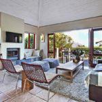 Mountain Lodge - Living & TV area