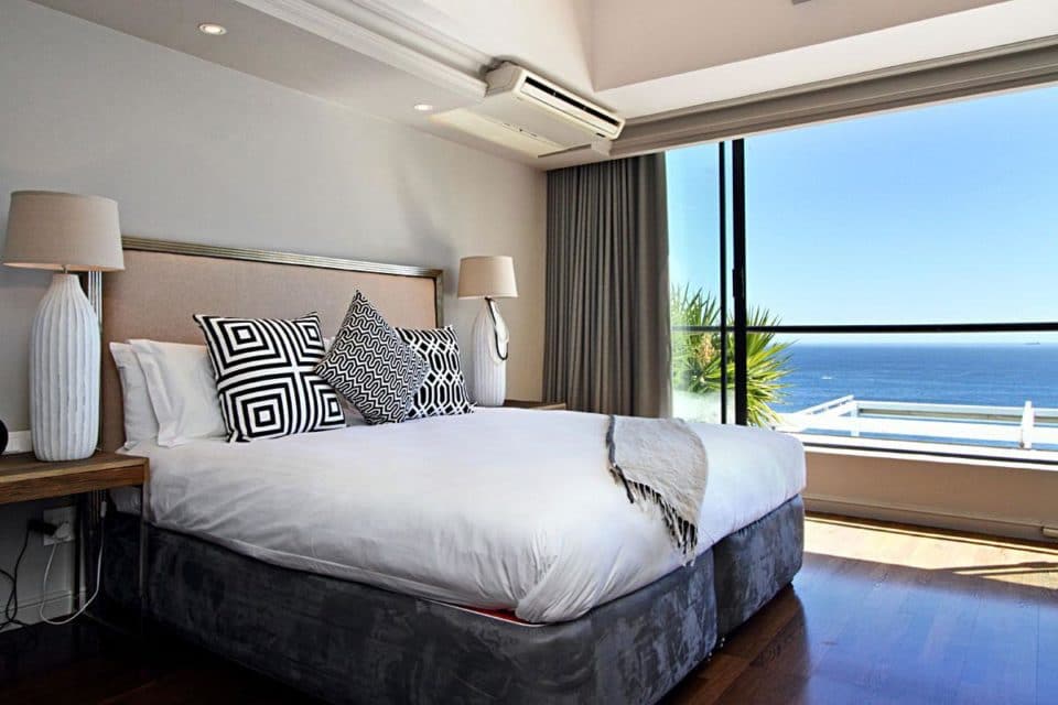 Odyssea Clifton - Second bedroom & views