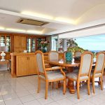 The Meadows - Dining area