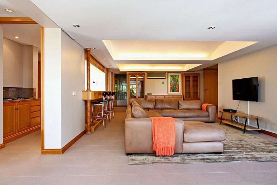 The Meadows - Second living area