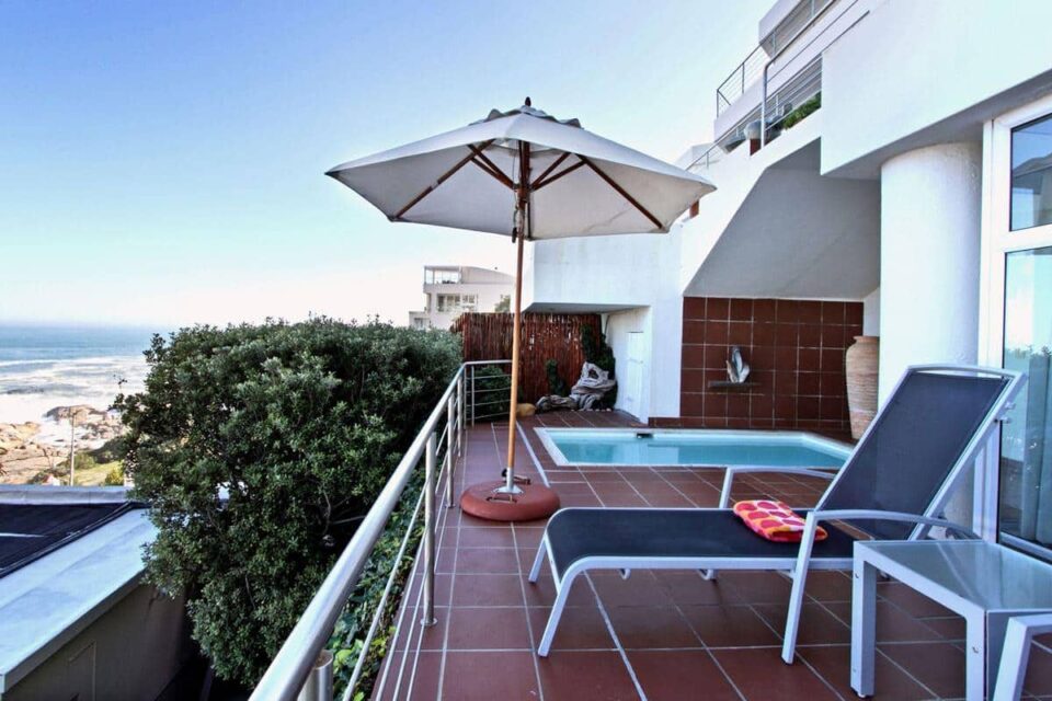 Camps Bay Terrace Suite - Balcony & Pool