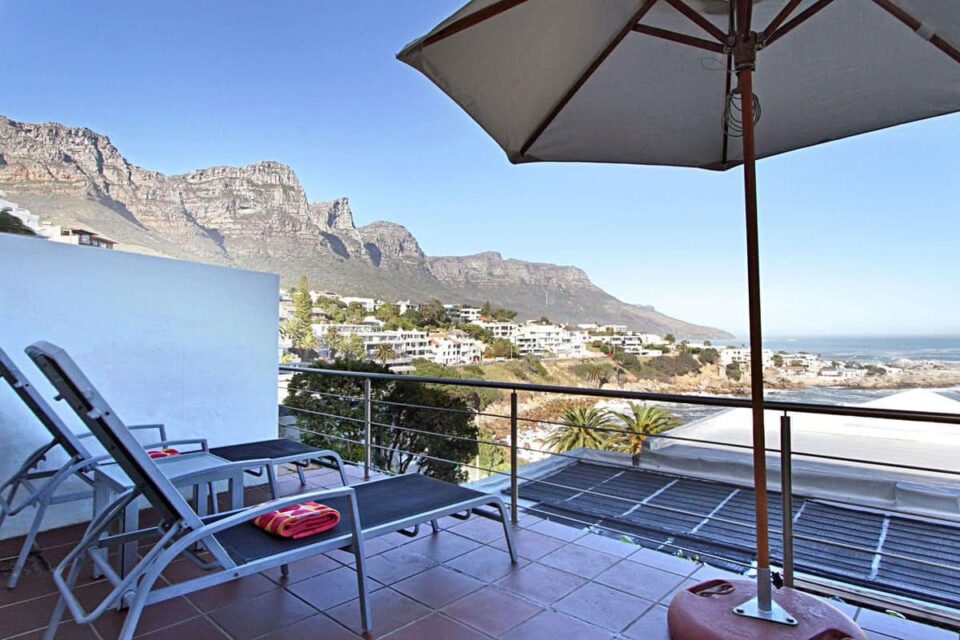 Camps Bay Terrace Suite - Balcony & Umbrella