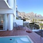 Camps Bay Terrace Suite - Balcony & mountain view