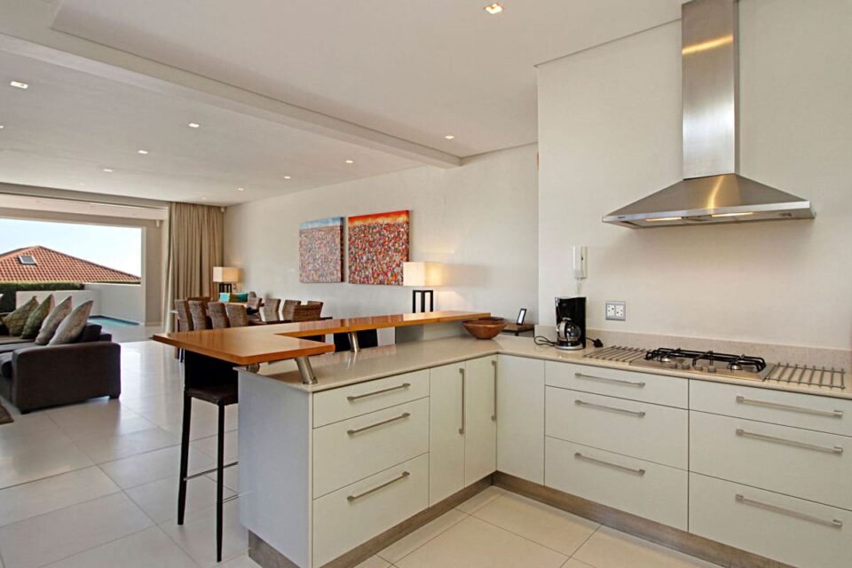 Cape Blue -  Kitchen & Living area