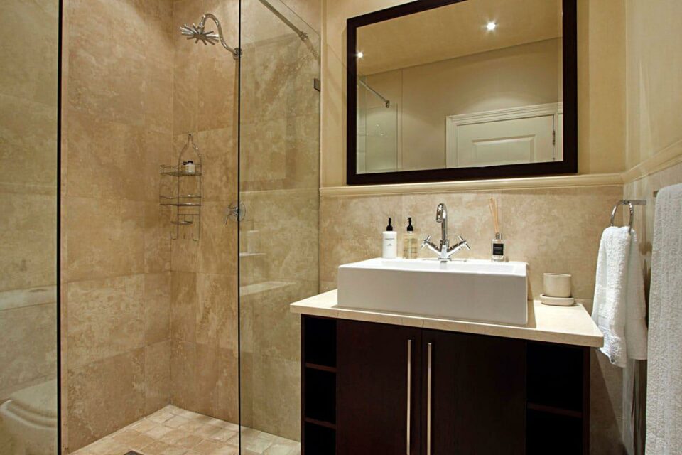 Medburn Views Penthouse - Bathroom