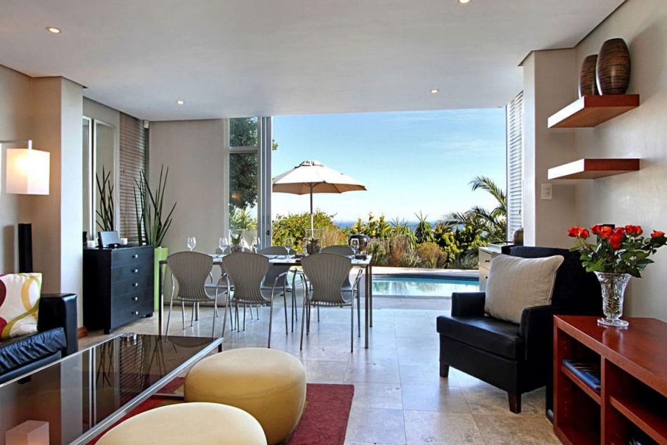 Panorama Apartment - Living & dining area