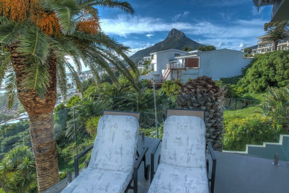 Houghton Steps - Sun Loungers