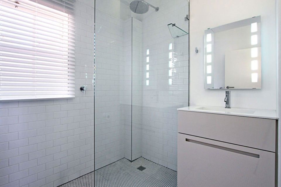 The Studios - En-Suite Shower