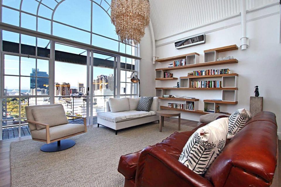 The Studios - Lounge looking daytime