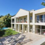 100 Geneva - Exterior