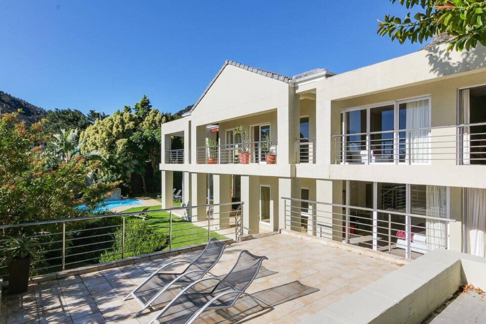 100 Geneva - Exterior