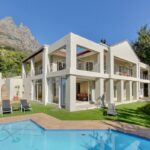 100 Geneva - Exterior & Garden area