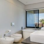 Malindi - Master Bedroom En-Suite Bathroom