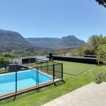 Oakwood Lane - Garden & Pool