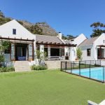 Oakwood Lane - Exterior garden & pool