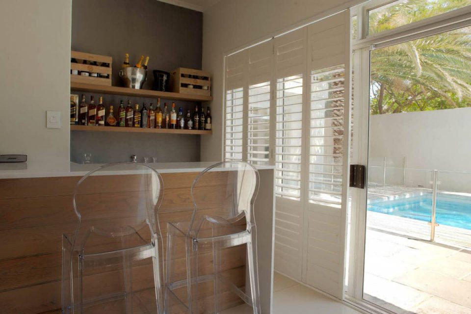 Central Drive - Bar area