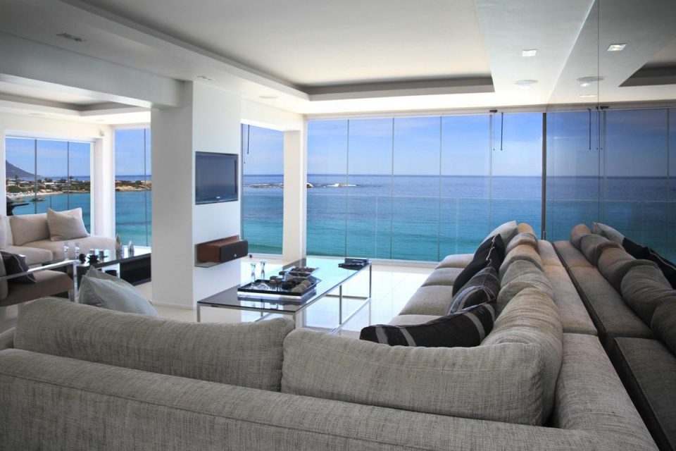 Aria - Living area & views