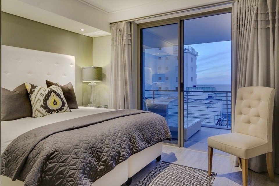 Fairmont 204 - Master bedroom with view