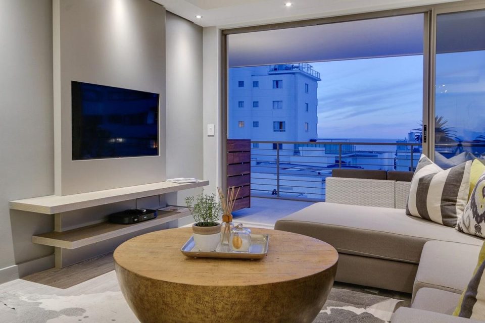 Fairmont 204 - Lounge & TV