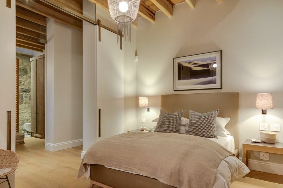 155 Waterkant - Master bedroom with en-suite