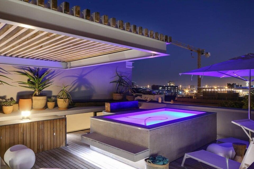 155 Waterkant - Exterior with pool