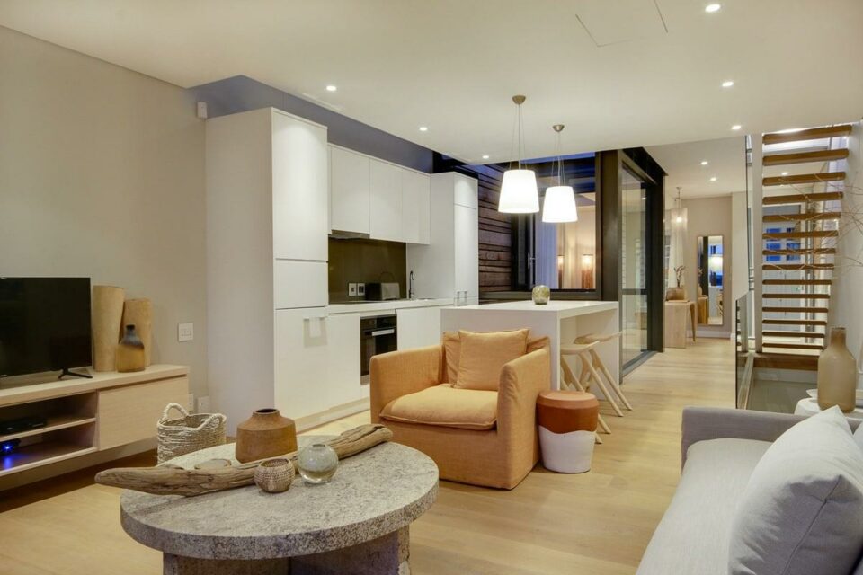 Loader A - Living & Kitchen area