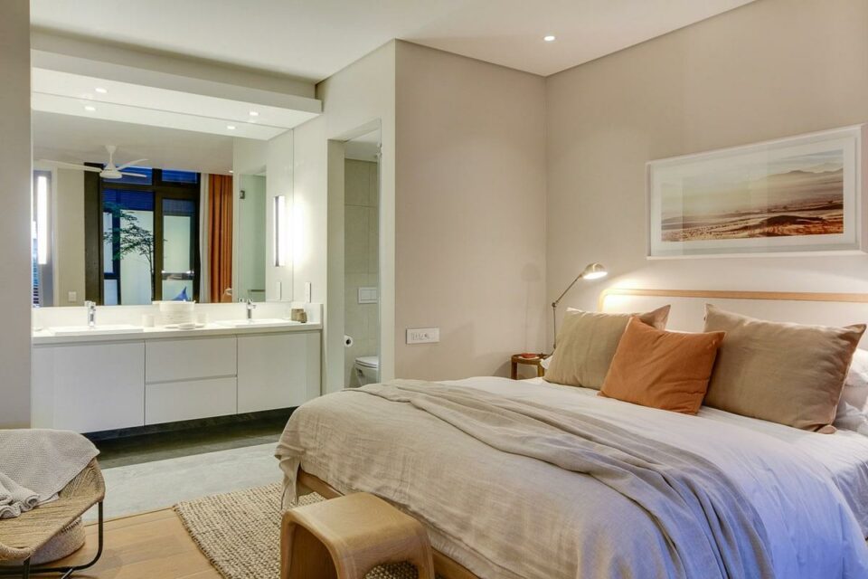 Loader B - Second bedroom & En-suite