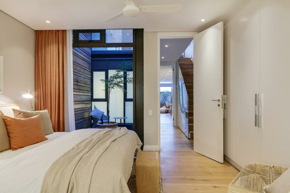 Loader B - Second bedroom