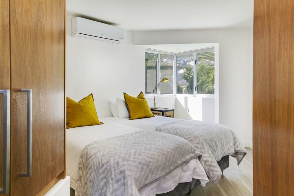 Modoco - Second Bedroom / Mountain Bedroom