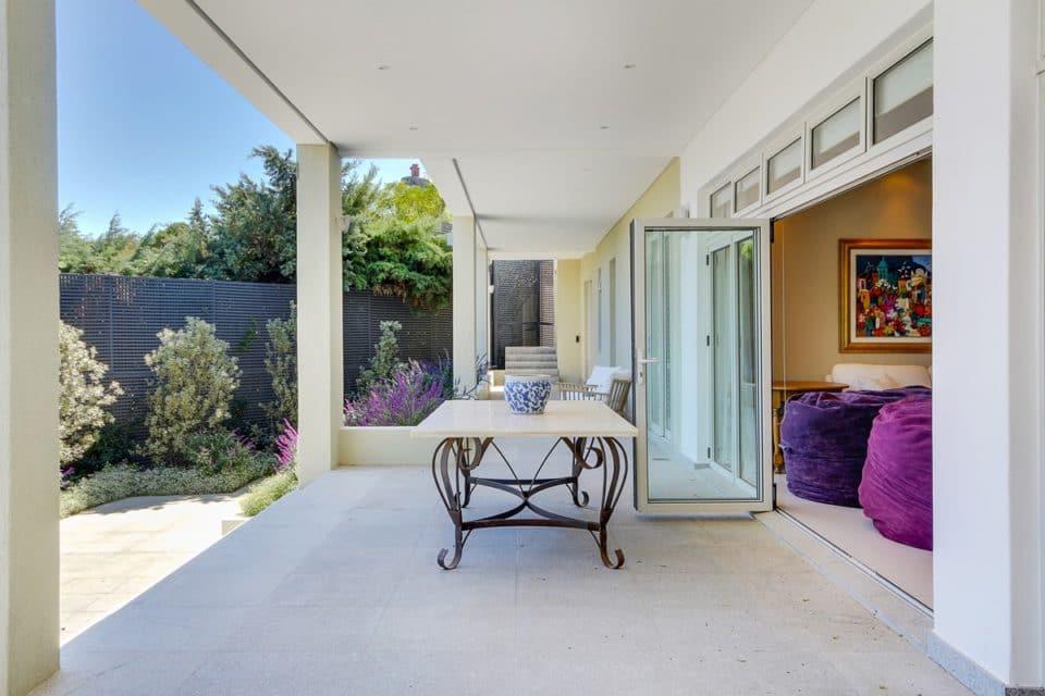 Shanklin Road - Outdoor dining