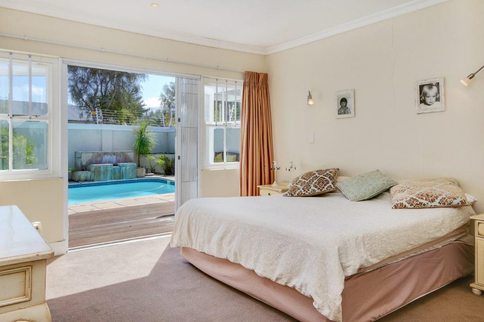 almond-villa-38785359