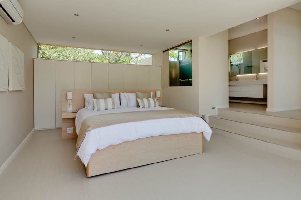 aquatic-penthouse-40366413