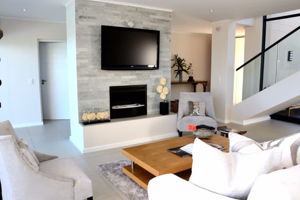 home-by-the-beach-41618755