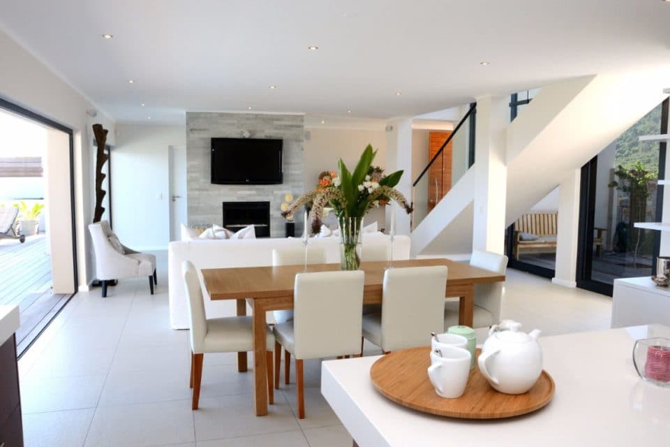 home-by-the-beach-41618756