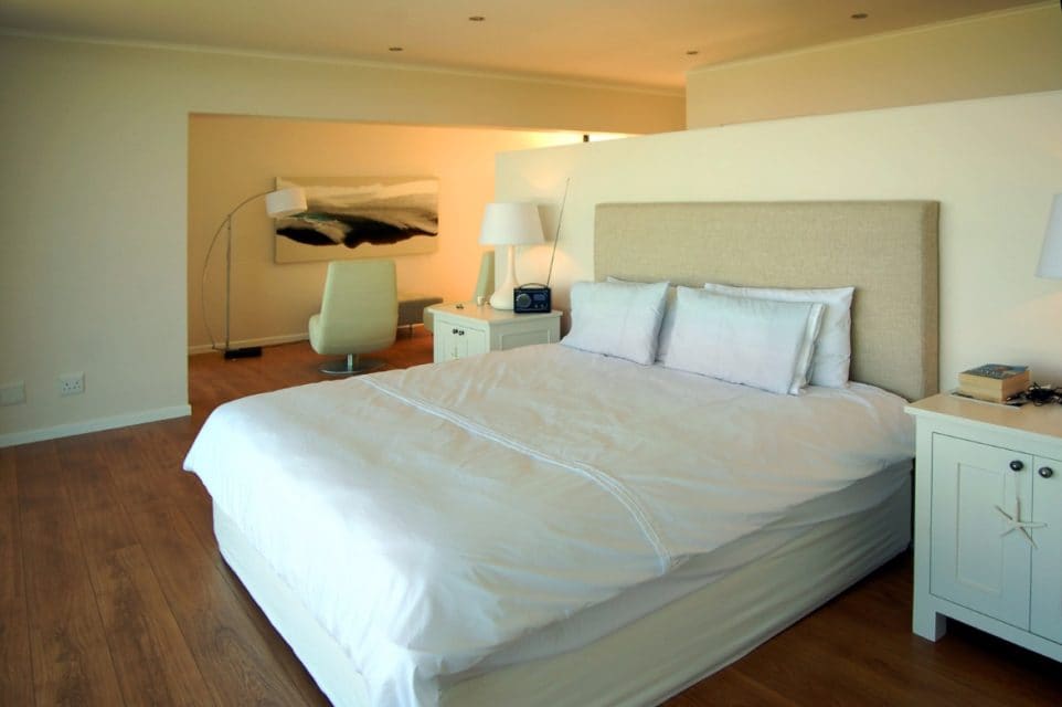 home-by-the-sea-41618800