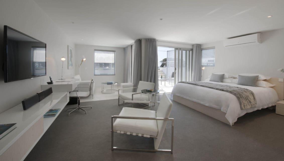 sb-terrace-pool-suite-40365995