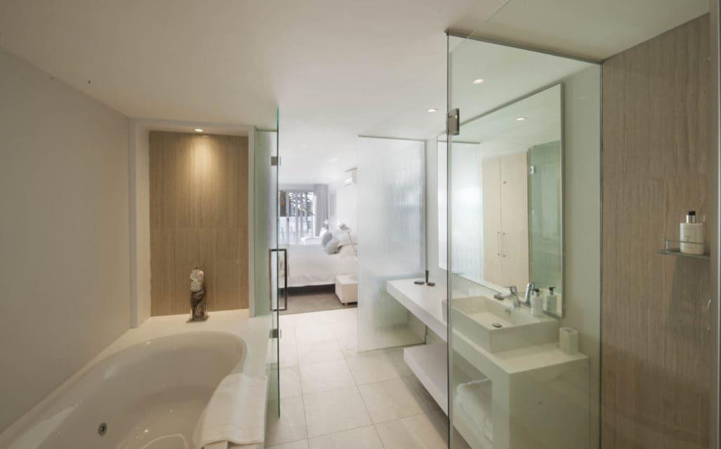 sb-terrace-pool-suite-40366001