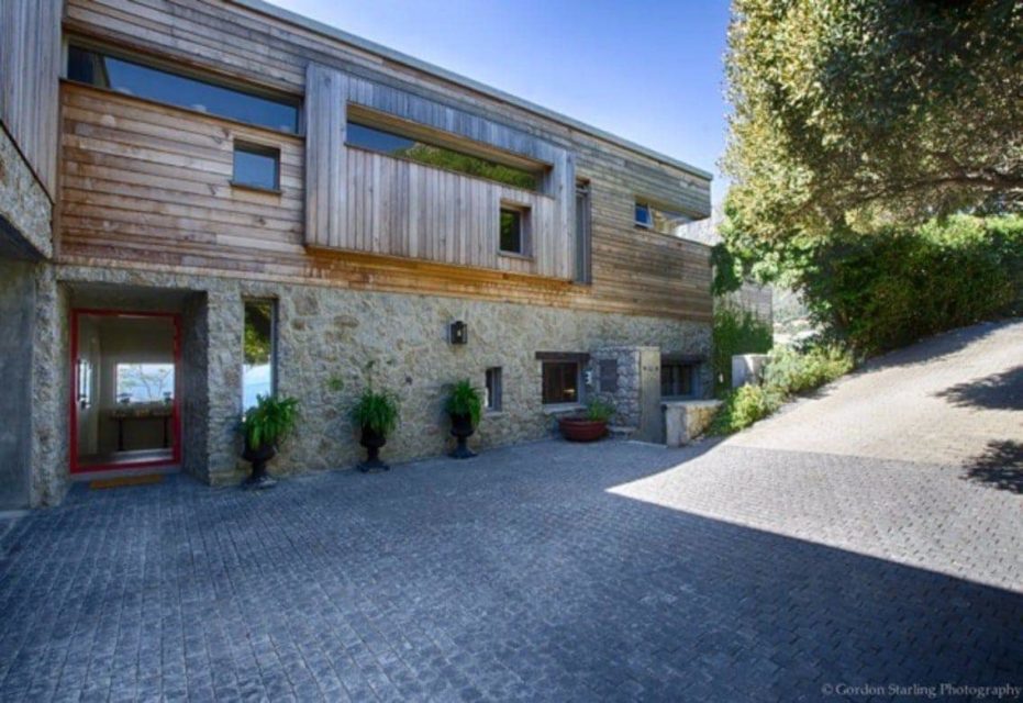 1-sunset-close-42940339