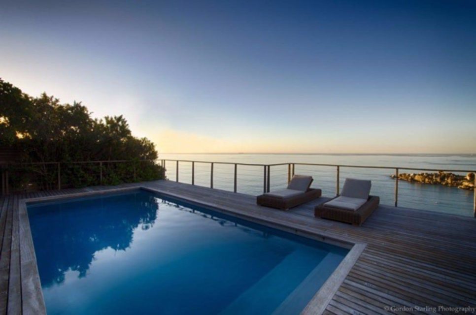 1-sunset-close-42940340