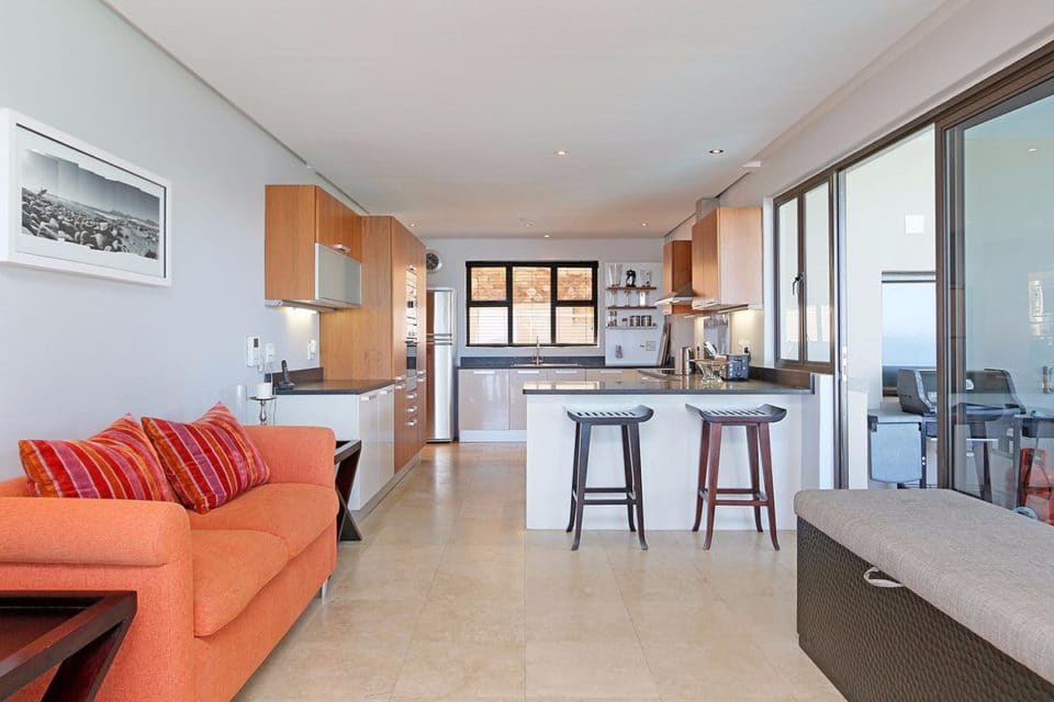 20-b-geneva-42972509