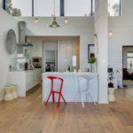 Hely Villa - Kitchen & bar stools