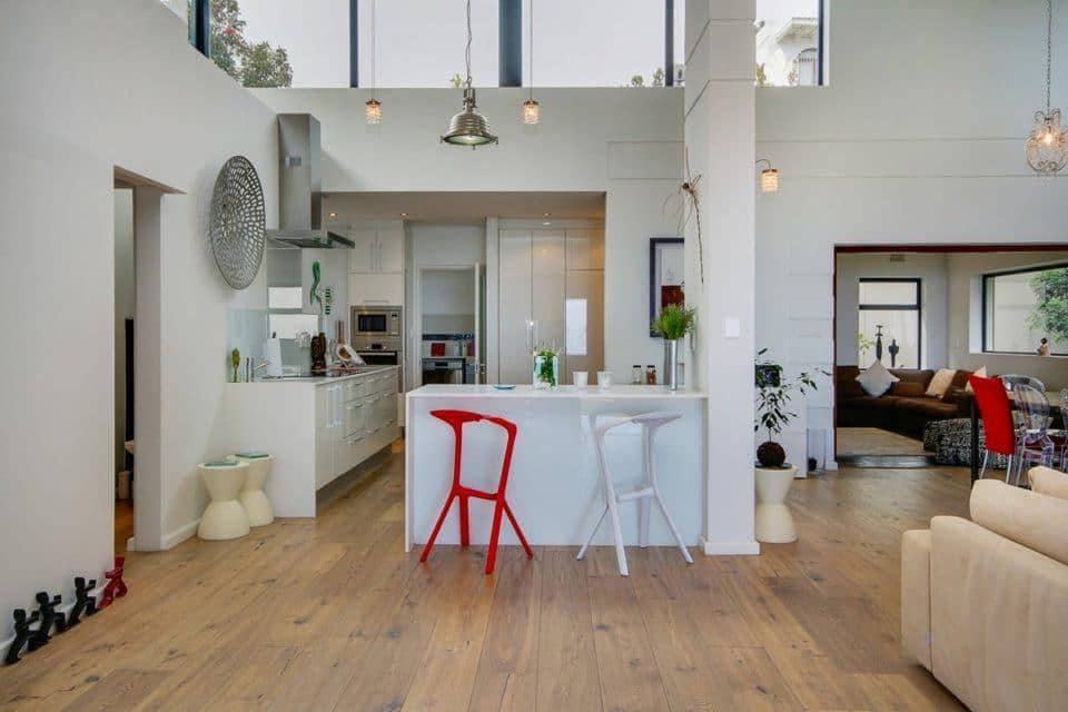 Hely Villa - Kitchen & bar stools