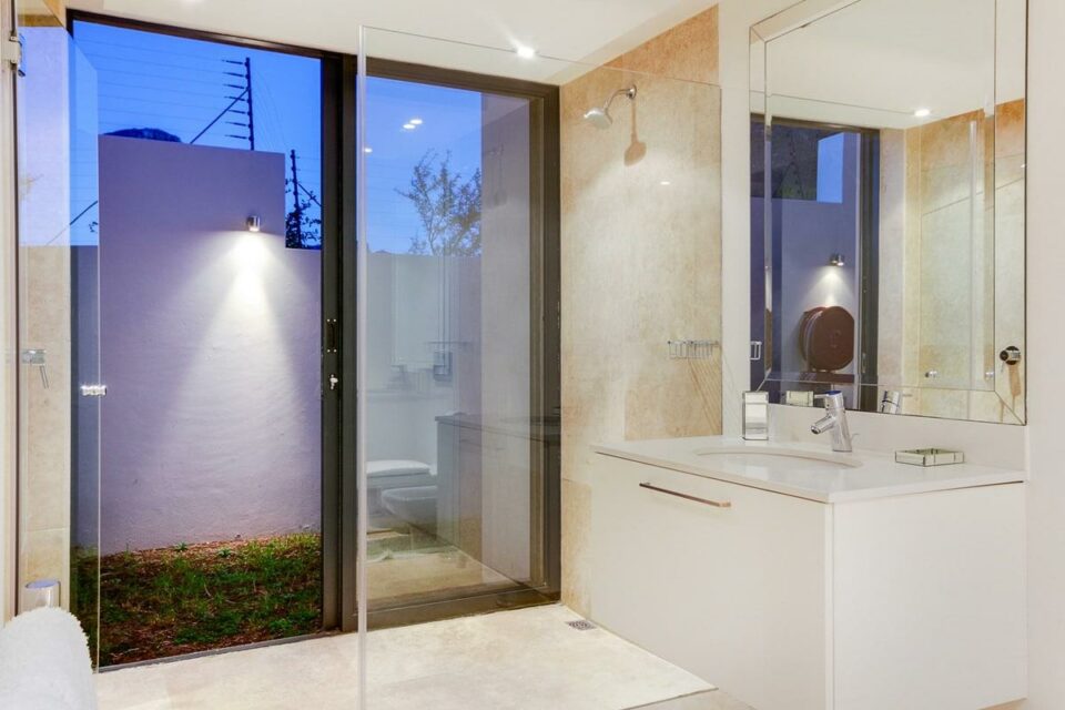 Prima Views - Bathroom