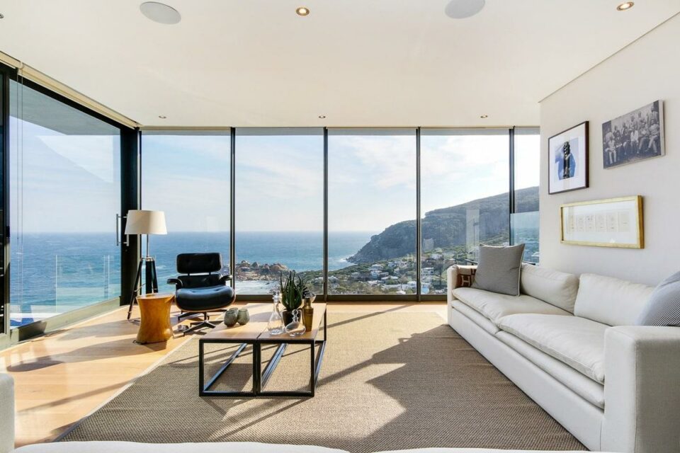 14 Fisherman Bend - Living area