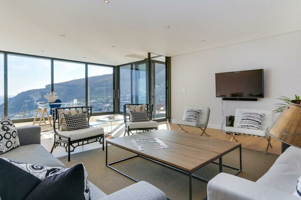 14 Fisherman Bend - TV lounge