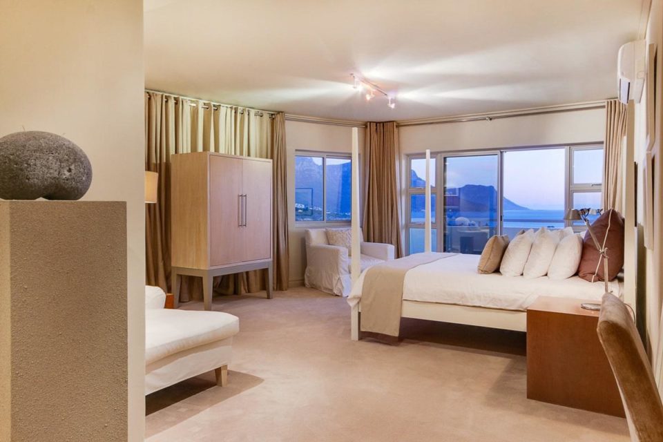 Dunmore Views - Maste Bedroom