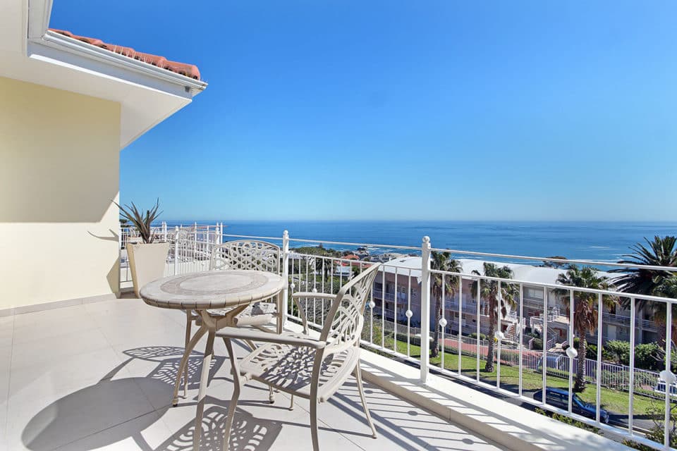 camps-bay-villa-45086953