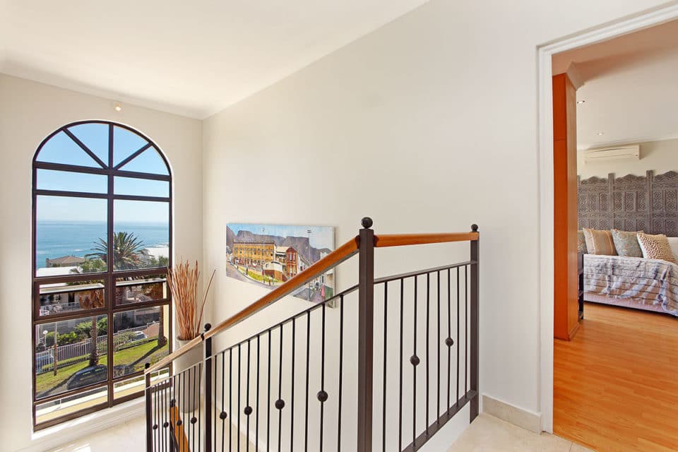camps-bay-villa-45086956