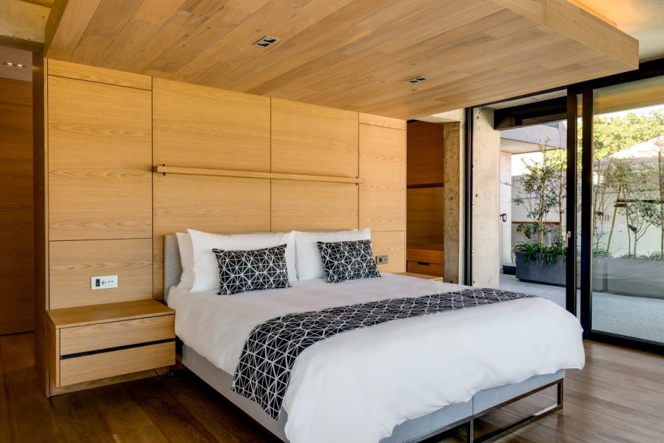 54-victoria-45711719